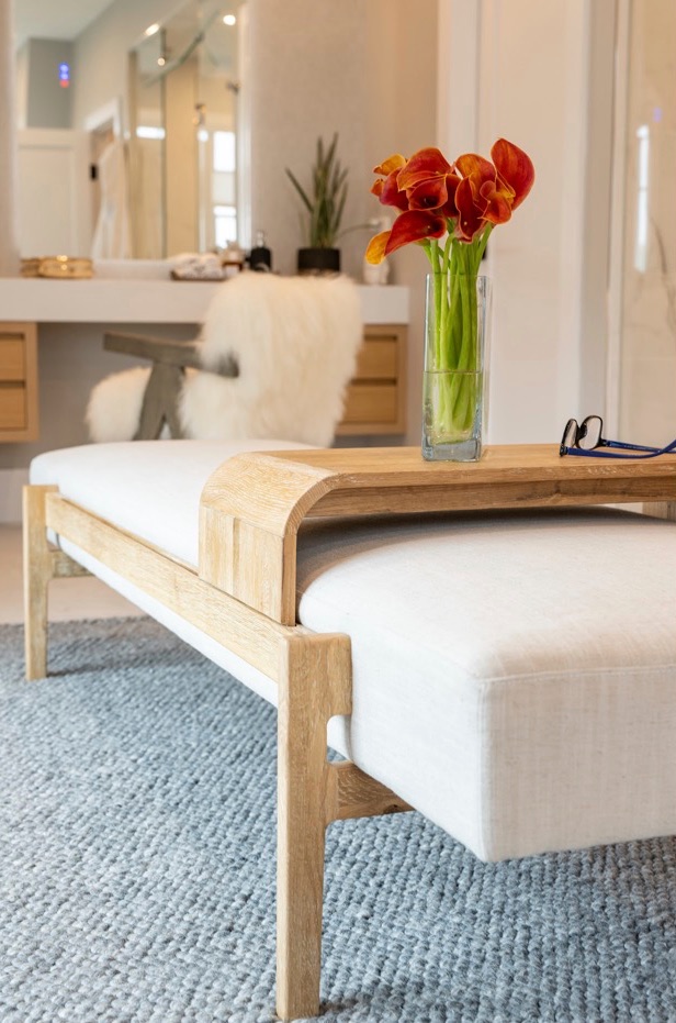 Bath bench with red tulips